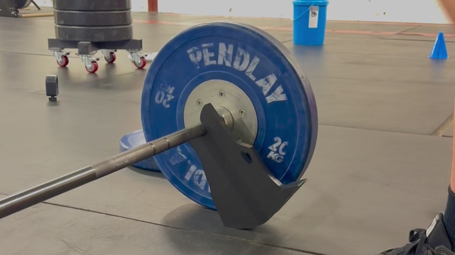 Video showing the Wolf Jack in action! World's most compact and lightweight deadlift jack.